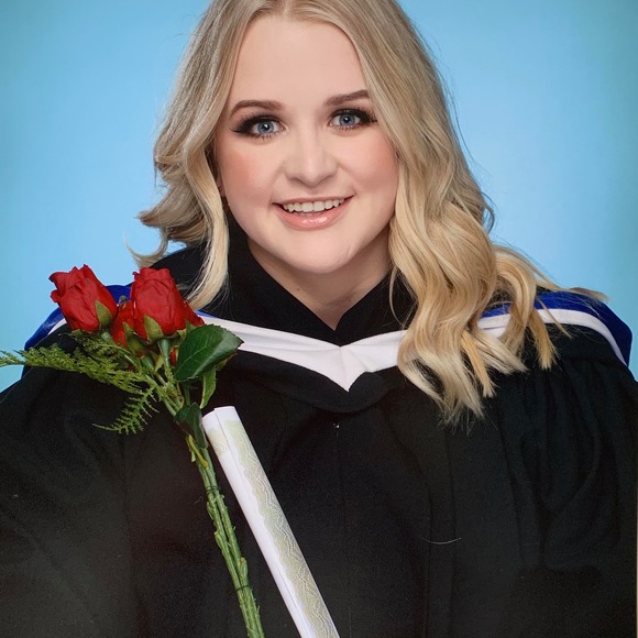 Meet your Posher, Abby - Picture 1 of 1